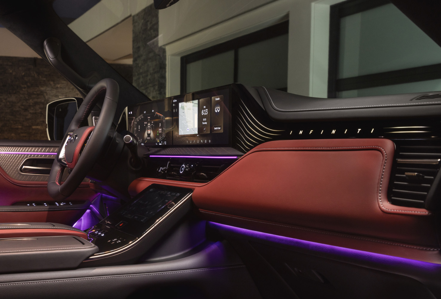 نمای داخل خودرو